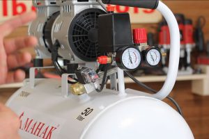 فیلم کمپرسور 50 لیتری بیصدا بدون روغن محک مجهز به شیر برقی HSU750-50L