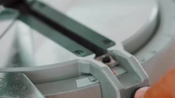 فیلم اره فارسی بر 210 میلیمتر لیزری 1500 وات محک MS-210/2